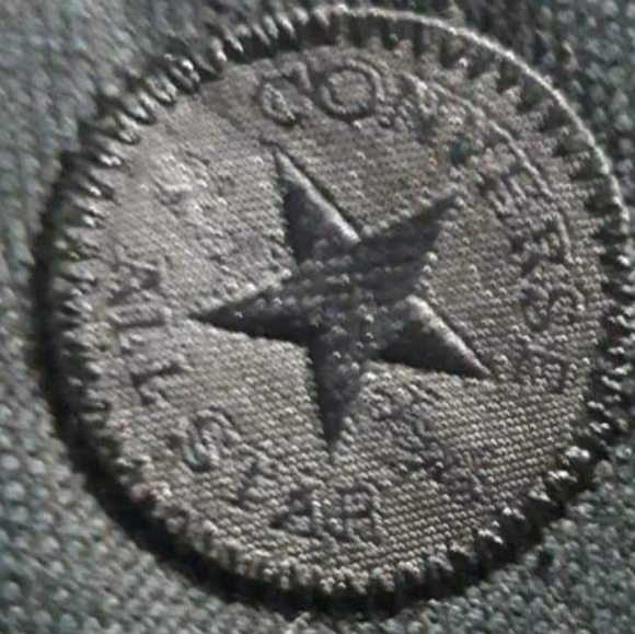 Kids Converse - Picture 2 of 5